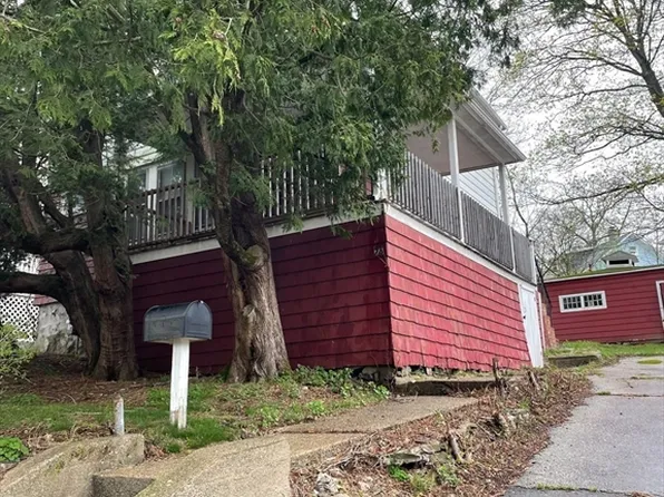 76 Maverick St, Dedham, MA 02026
