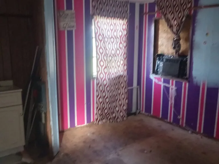 204 E Hegeler Ln #31 — Photo 5