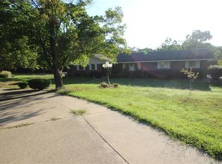 10422 Virden Ln, Gravette, AR 72736