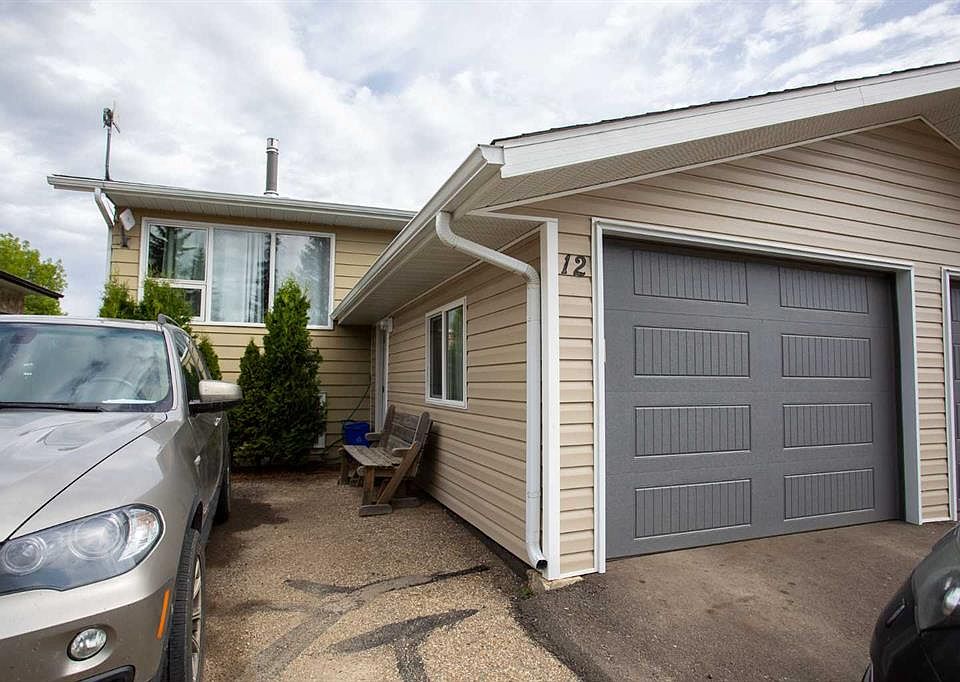 1st image of 12 S Valley Cres