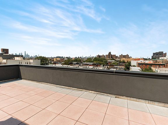 4th image of 820 Dekalb Ave #3A