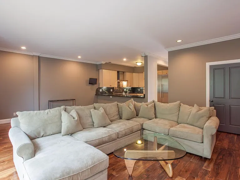 876 Castro St — Photo 18