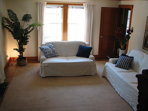 Spacious Living Room with fantastic flow