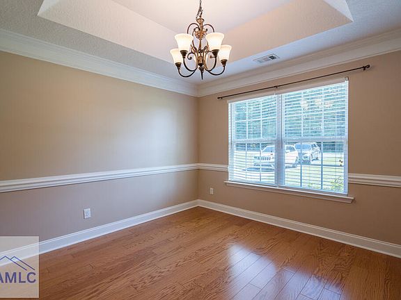 4th image of 633 Wilkinson Rd NE