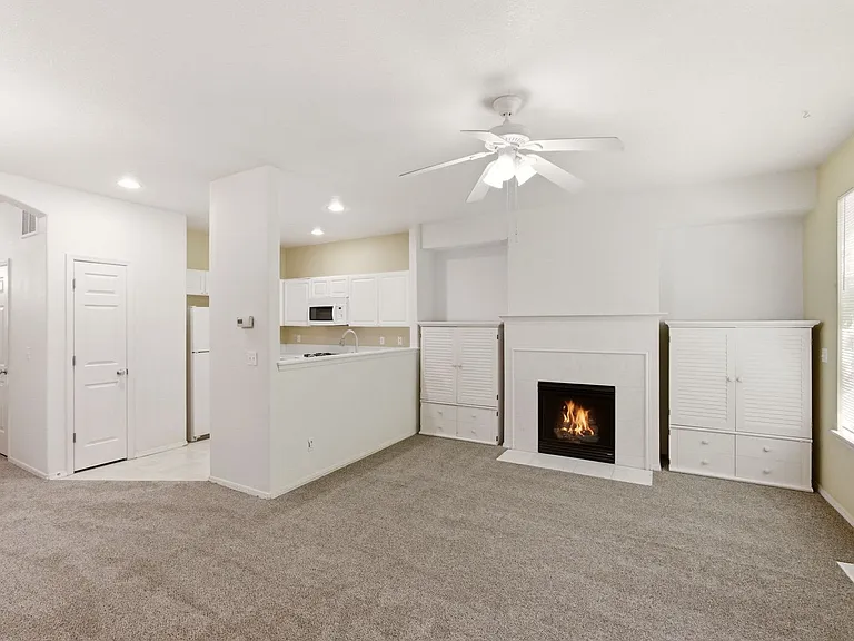 2322 NW 168th Pl — Photo 16