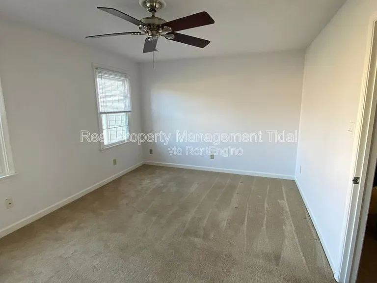 610 Guy Ln — Photo 25