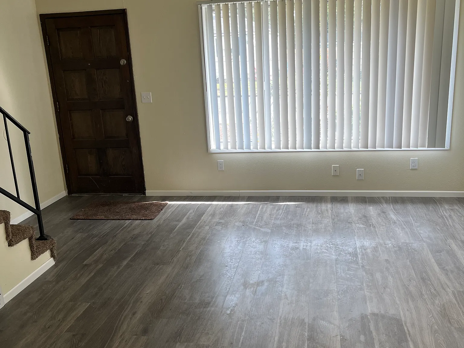 2 bed, 1.5 bath, 1000 sqft, $1,650 — Photo 2