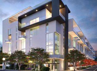 1305 4th St #101A, Sarasota, FL 34236