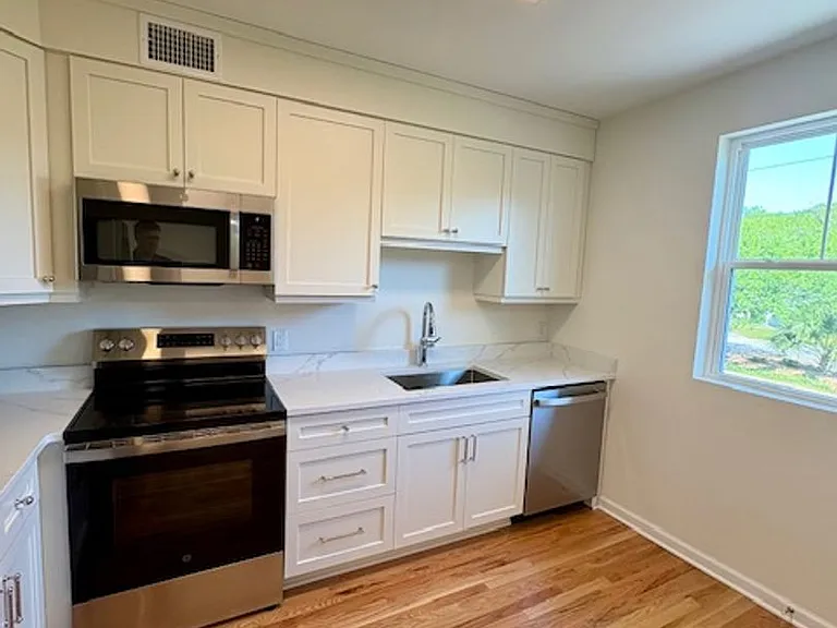 664 Windermere Blvd #D — Photo 8