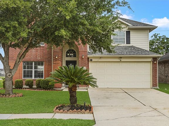 2nd image of 18114 Crestglen Ct