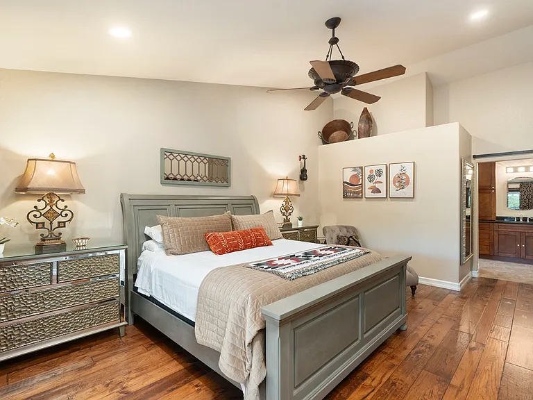 372 W Amoroso Dr — Photo 26