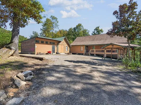 240 Memory Ln, Monterey, TN 38574