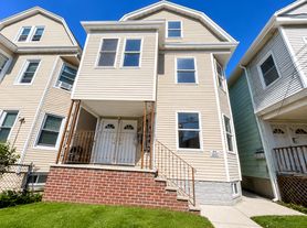 35 Grace St, 2 Bed 1 Bath
