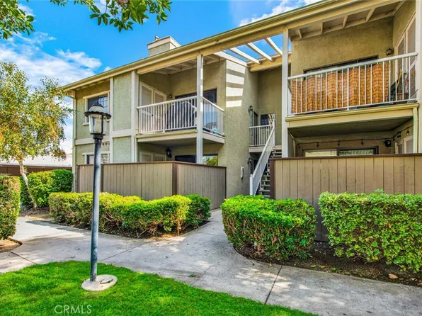 1111 Packers Cir Unit 17, Tustin, CA 92780