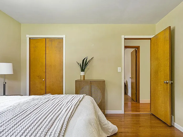 285 Westmont Ave — Photo 4