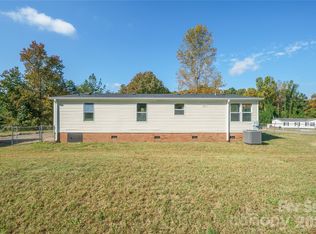 5609 Wild Wood Ct, Bessemer City, NC 28016