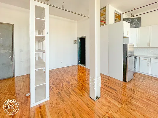 Rented by MySpaceNYC | media 13