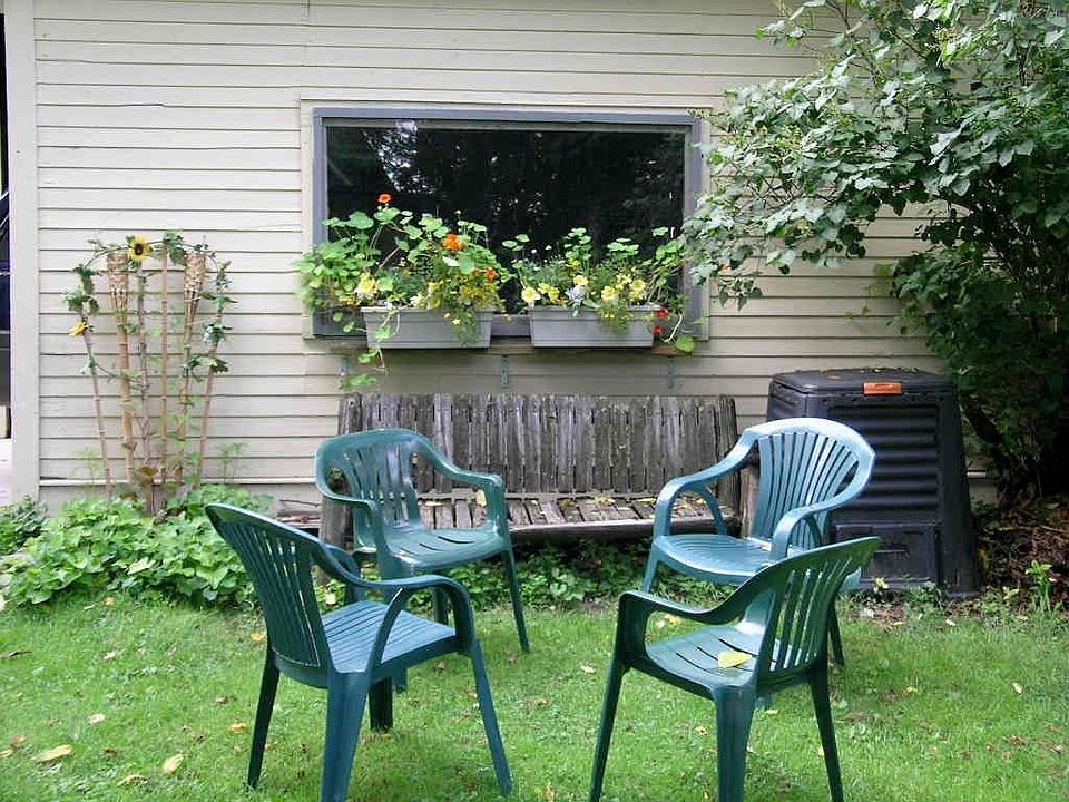 Back yard garden