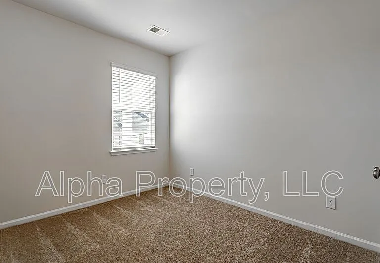 371 Highline Trl — Photo 9