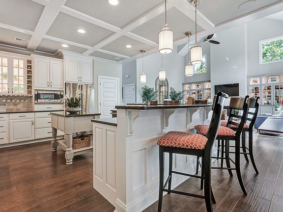 7th image of this home