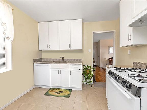 4th image of 18-55 Corporal Kennedy St #6D