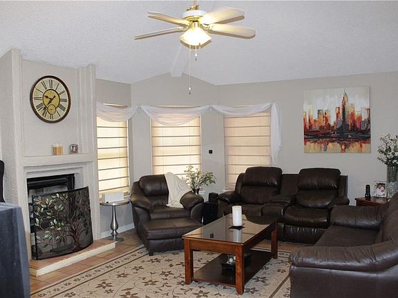 3rd image of 7313 Duxbury Dr