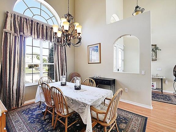 4th image of 2964 Majestic Isle Dr