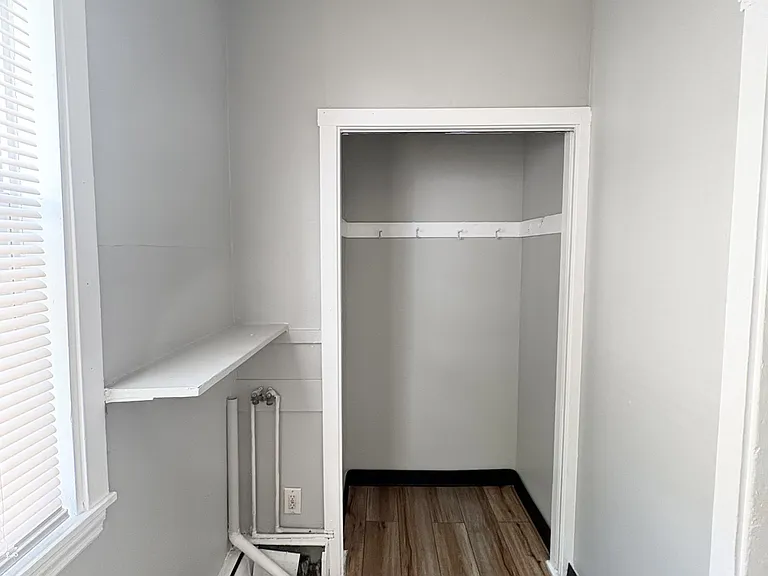 14 College St #1 — Photo 3
