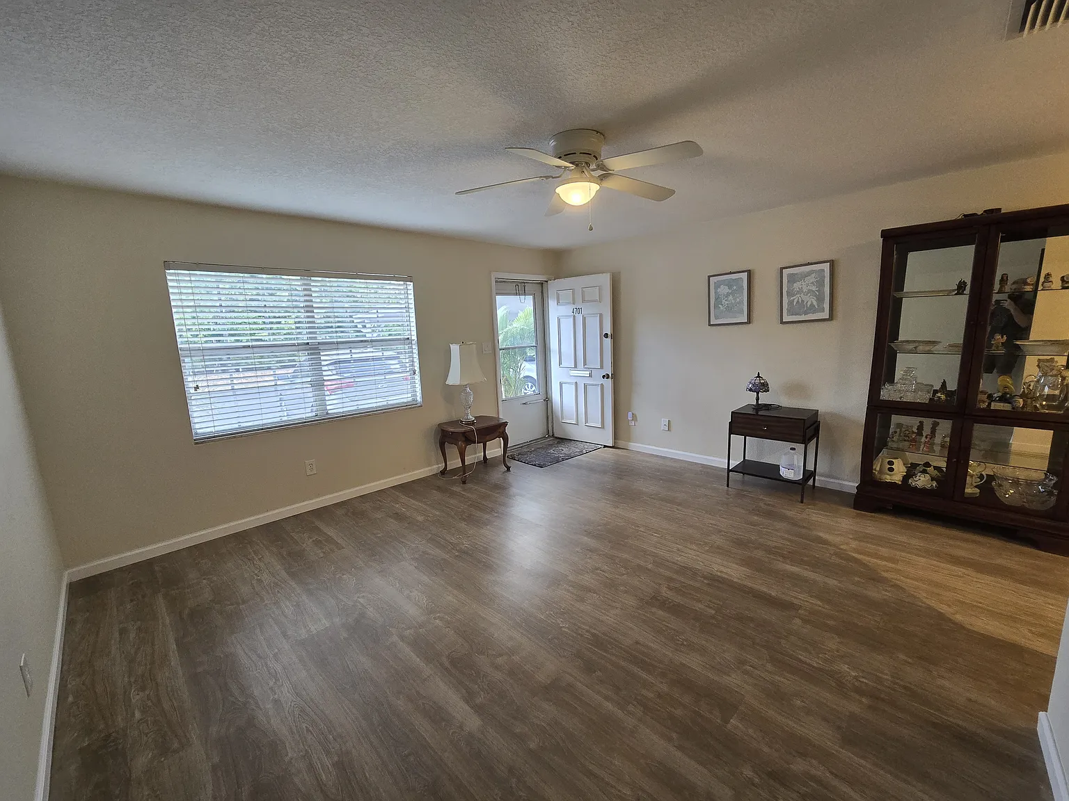 1 bed, 672 sqft, $1,045 — Photo 3