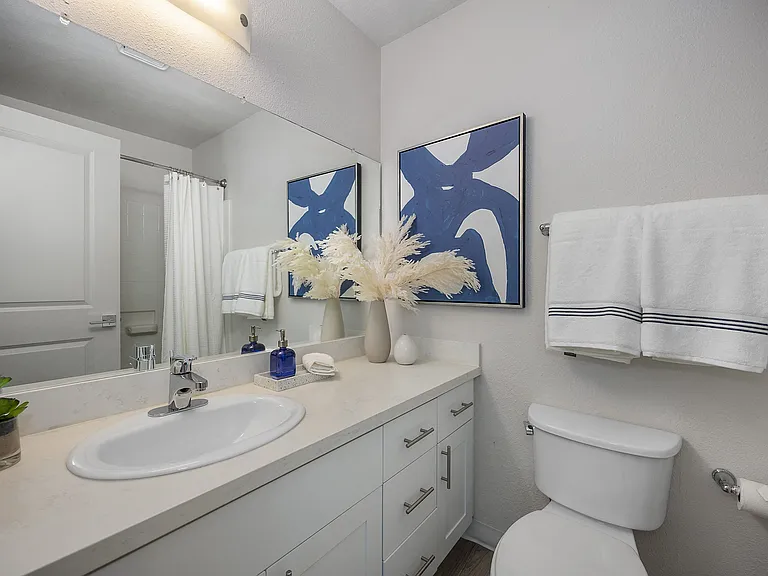 Pinecrest Apartments — Photo 10