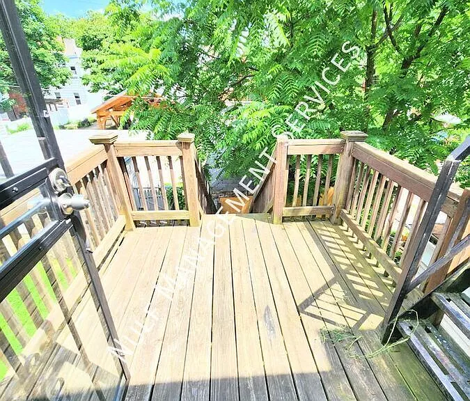 930 Portland St #2 — Photo 10