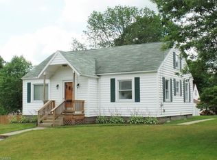 1502 Noble St, Barberton, OH 44203