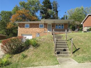 419 Canyon Dr, Canonsburg, PA 15317