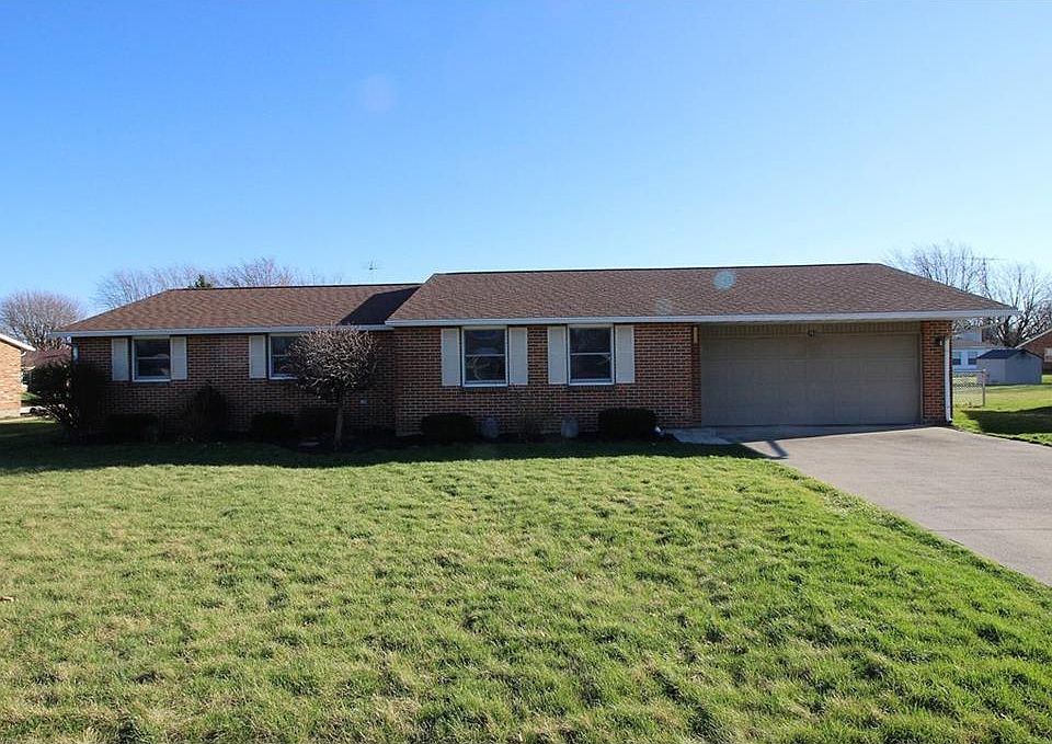 1st image of 753 Magnolia Dr