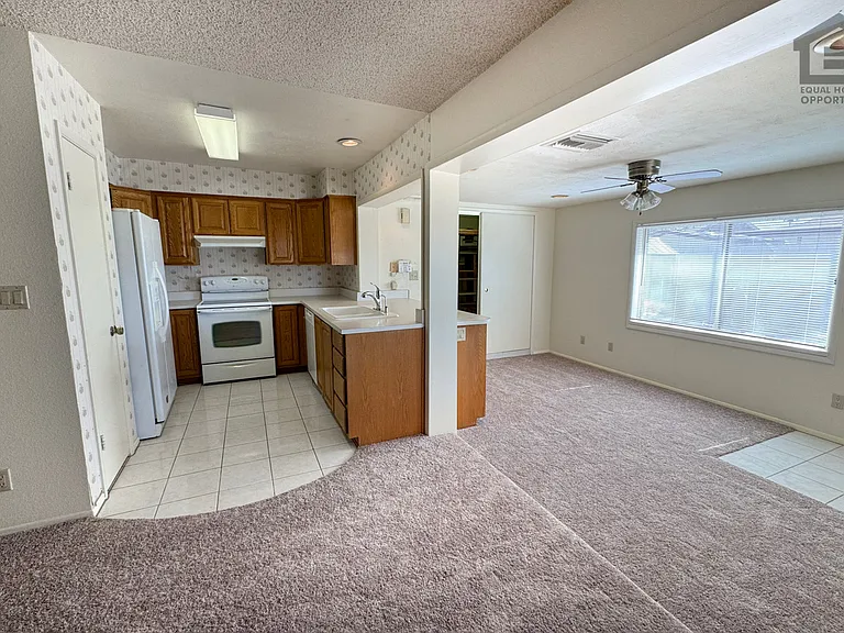 9613 N 55th Dr — Photo 12