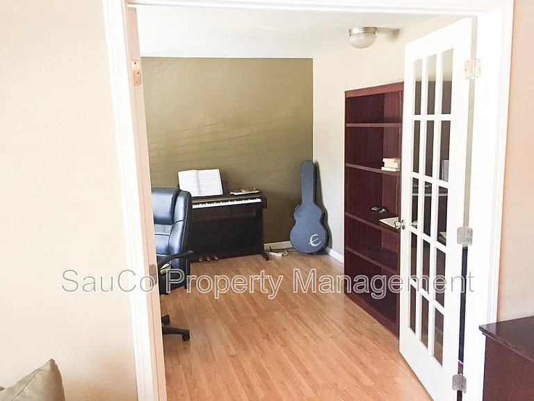 22120 S Leslie Ave — Photo 18