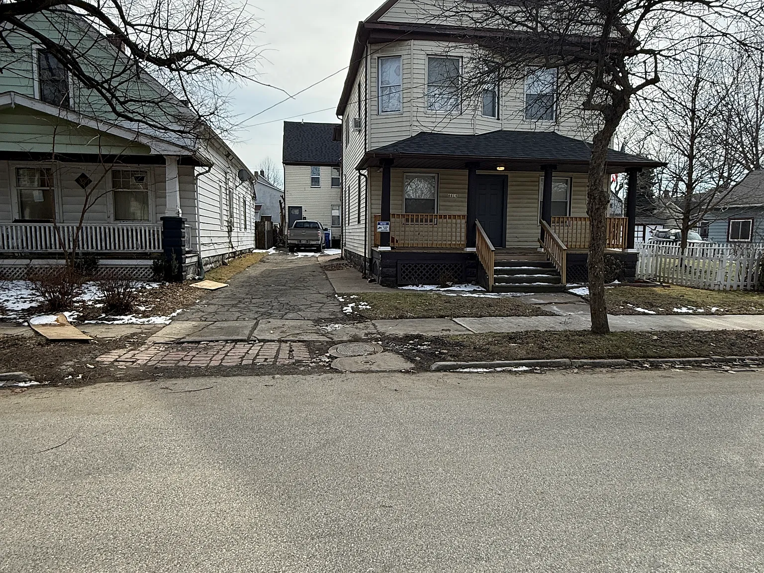 2 bed, 1.5 bath, 790 sqft, $1,150 — Photo 1