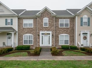 1032 McKenna Dr, Thompsons Station, TN 37179