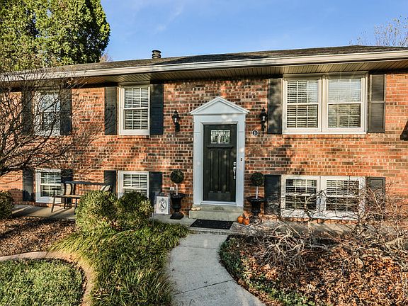 3rd image of 31 Sequoyah Dr