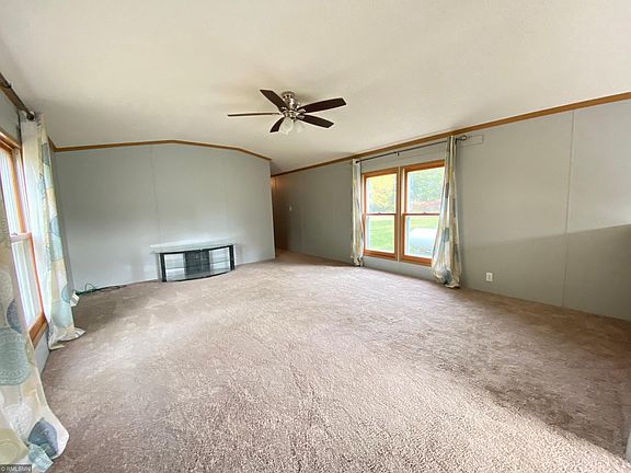 3rd image of 1416 Meadowlark Ln