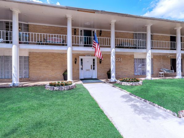 Linden at The Rim: San Antonio, TX Apartments near The Rim