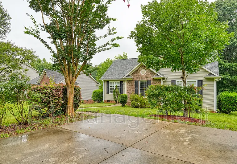 208 Cotton Creek Dr — Photo 29