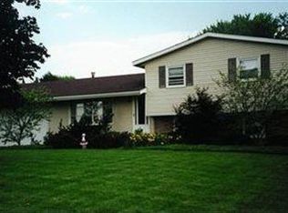 5620 Easton St, Louisville, OH
