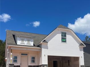 6 Halsey St, Central, SC 29630