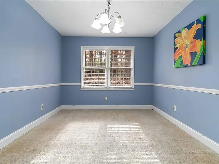888 Chartley Dr SW — Photo 15