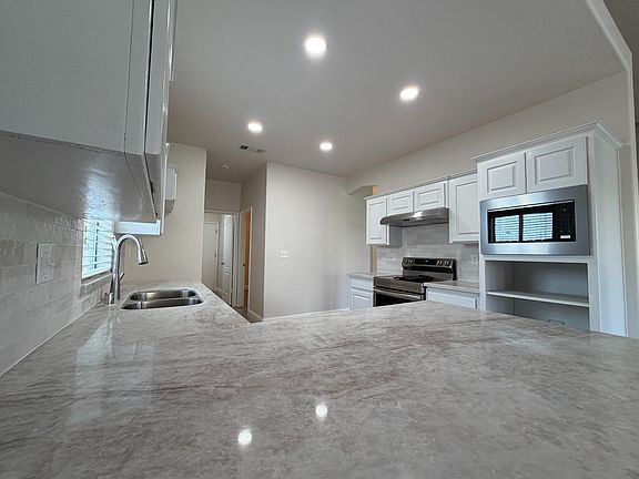 3rd image of 2128 E Saint Andrew Dr