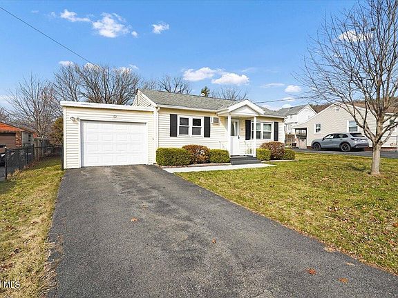 3rd image of 62 Mary Hadge Drive