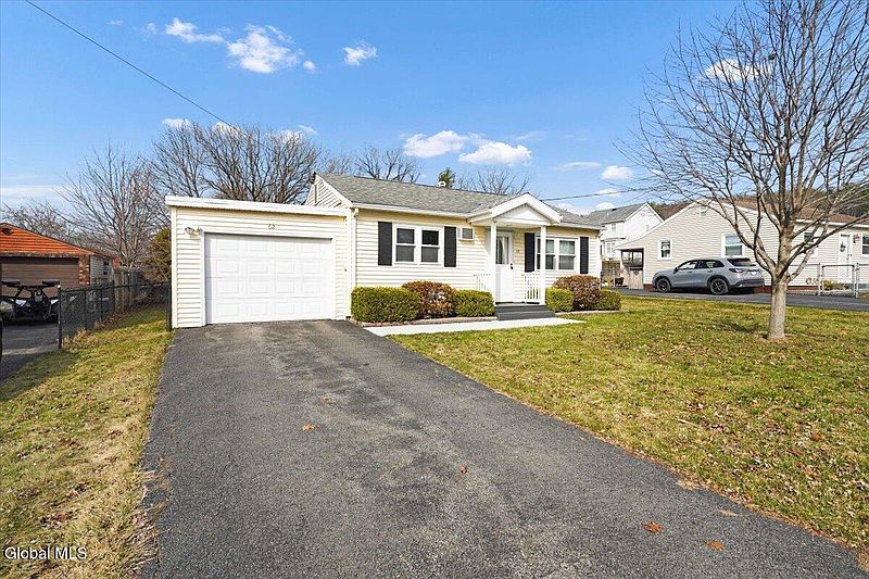 3rd image of 62 Mary Hadge Drive