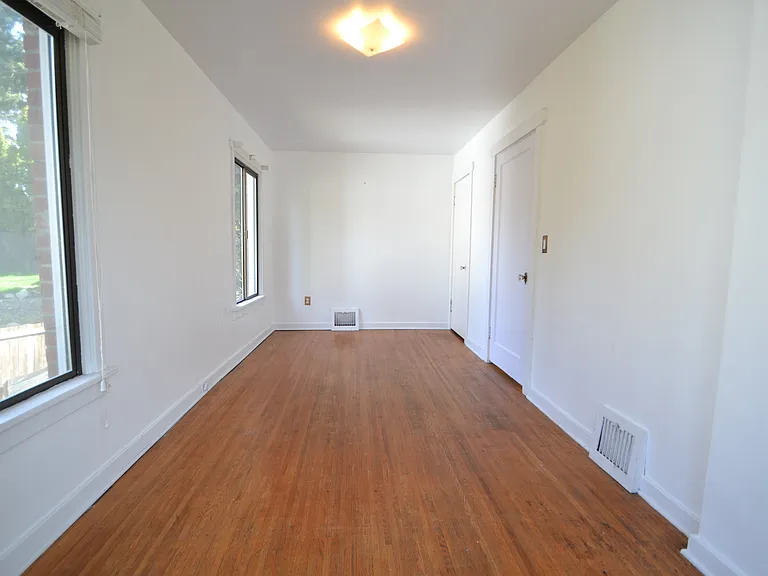 10039 Sand Point Way NE — Photo 13