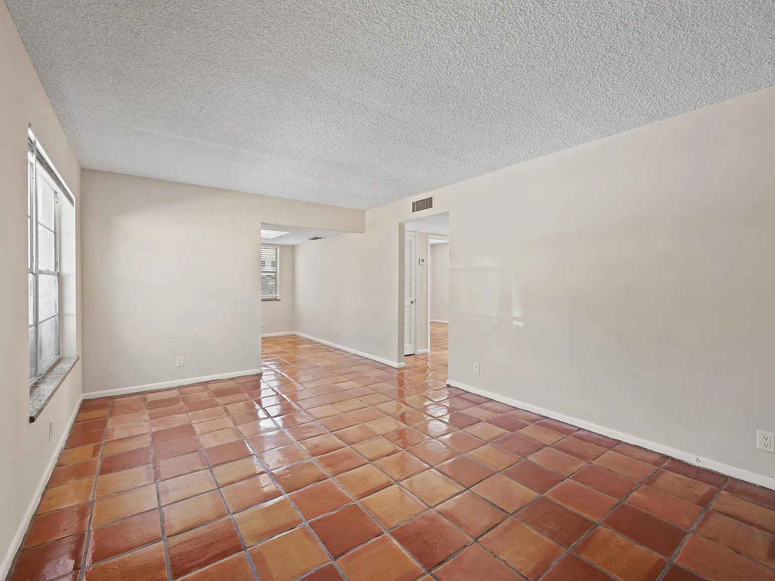 2 bed, 1.0 bath, 850 sqft, $1,850 — Photo 3